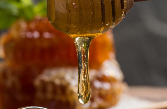 Health benefits of honey and honey products