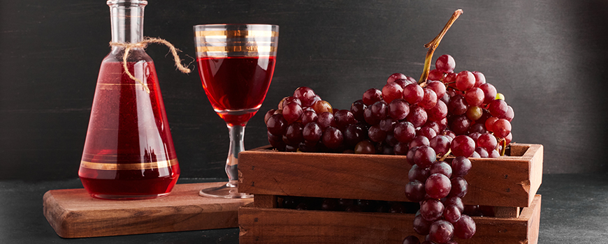 Wine vinegar - health benefits and folk recipes