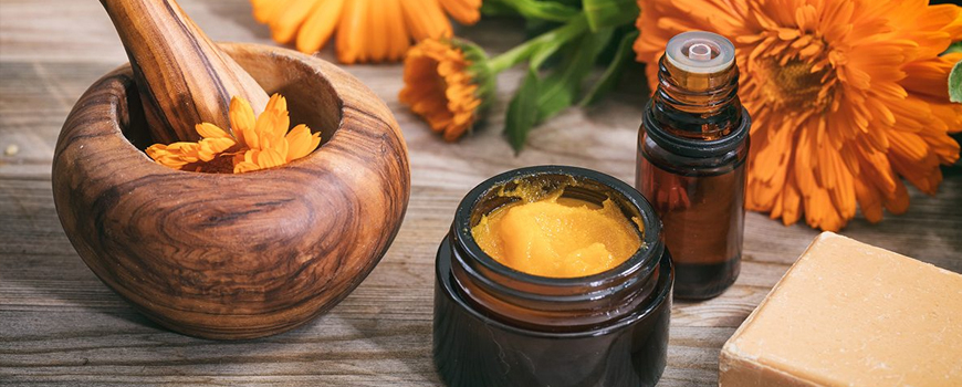 Homemade ointment recipe that heals everything from scrapes to rashes