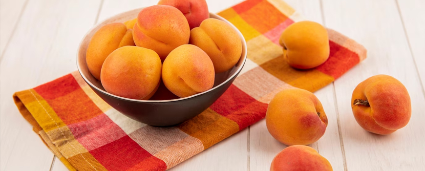 Apricot and apricot kernels - health benefits and application