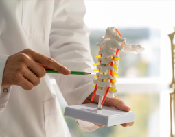 Дискова херния: Причини, лечение и натурални решения